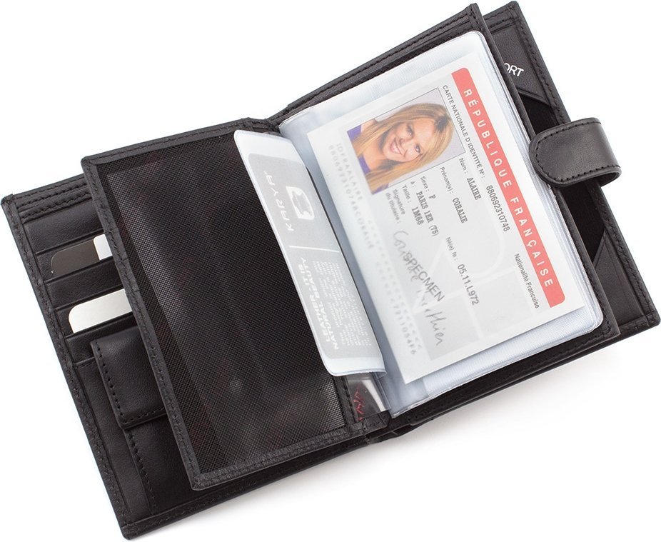 Мужское портмоне из натуральной кожи под паспорт и документы KARYA (55948)
